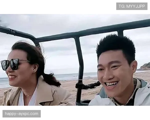 傅园慧笑得像隔壁妹妹，银行卡余额估计是演艺圈开了挂